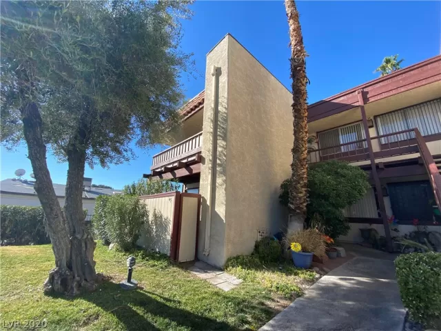 MLS: 2141471 Condo For Sale