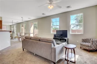 Photo #2: 2141513 Listing