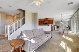 Photo #4: 2141513 Listing