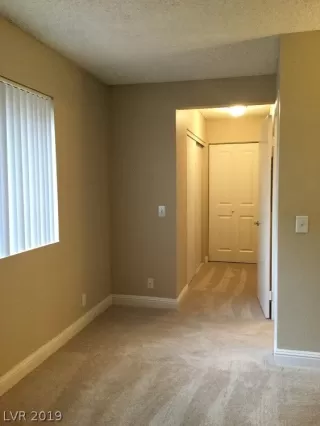 Photo #5: 2141522 Listing 