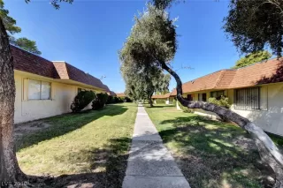 Photo #2: 2141531 Listing