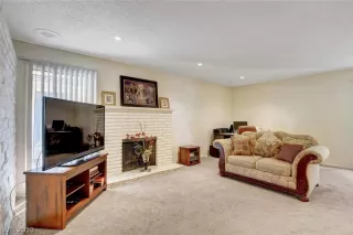 Photo #6: 2141531 Listing