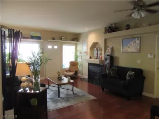 Photo #4: 2141551 Listing 