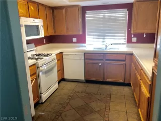 Photo #1: 2141560 Listing