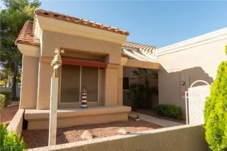 Photo #2: 2141578 Listing 