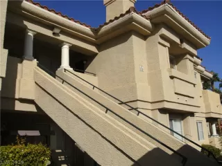 Photo #2: 2141616 Listing