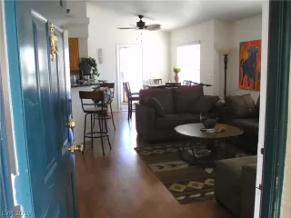 Photo #6: 2141616 Listing