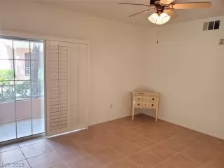 Photo #3: 2141622 Listing