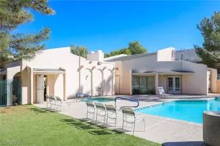 Photo #2: 2141707 Listing