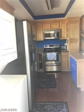 Photo #2: 2141744 Listing