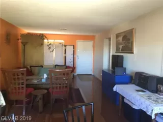 Photo #4: 2141744 Listing