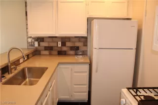 Photo #1: 2141751 Listing 