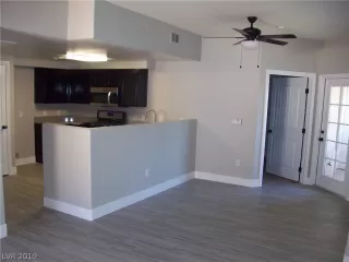 Photo #5: 2141756 Listing 