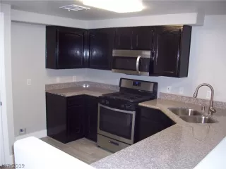 Photo #6: 2141756 Listing 