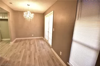 Photo #5: 2141757 Listing 