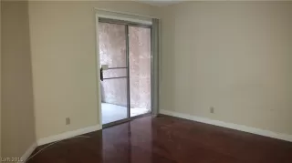 Photo #6: 2141763 Listing 