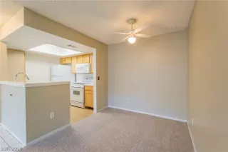 Photo #2: 2141784 Listing