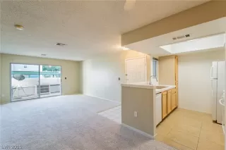 Photo #3: 2141784 Listing