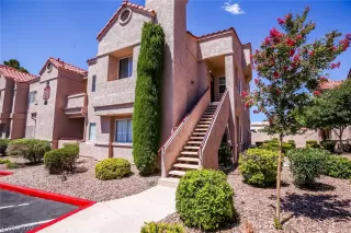 Photo #1: 2141796 Listing