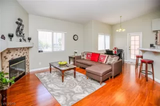 Photo #4: 2141796 Listing