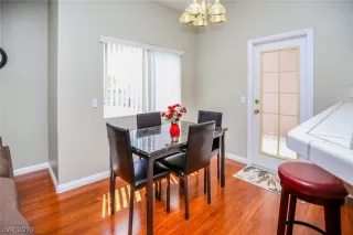 Photo #5: 2141796 Listing