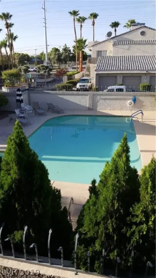 Photo #6: 2141812 Listing 