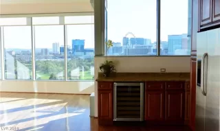 Photo #6: 2141823 Listing 