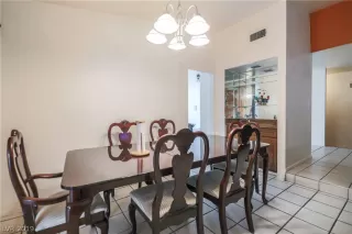 Photo #6: 2141885 Listing