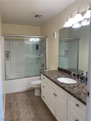 Photo #6: 2141913 Listing