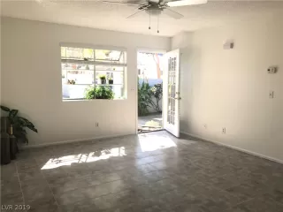 Photo #5: 2141950 Listing