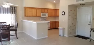 Photo #4: 2141979 Listing