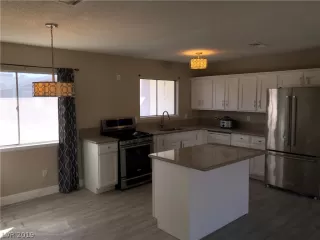 Photo #4: 2141996 Listing 