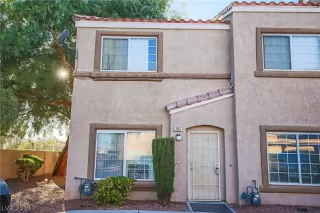 Photo #1: 2142010 Listing