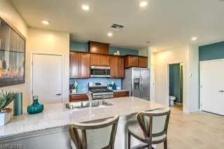 Photo #1: 2142019 Listing