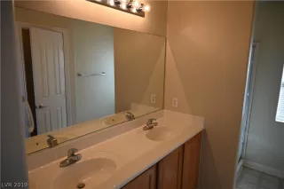 Photo #6: 2142044 Listing 