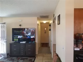 Photo #3: 2142087 Listing