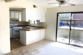 Photo #6: 2142092 Listing