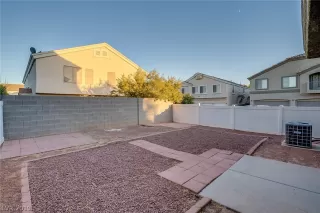 Photo #4: 2142161 Listing