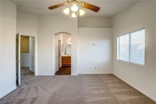 Photo #5: 2142161 Listing