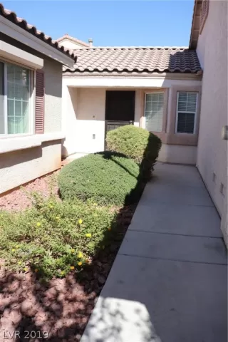 Photo #1: 2142167 Listing