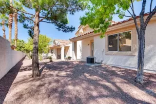 Photo #3: 2142181 Listing