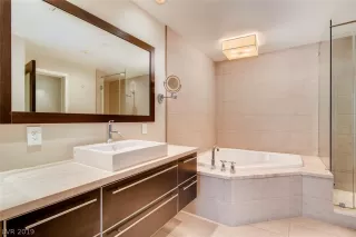 Photo #4: 2142207 Listing 