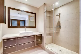 Photo #6: 2142207 Listing 