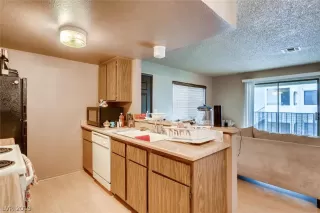 Photo #3: 2142334 Listing