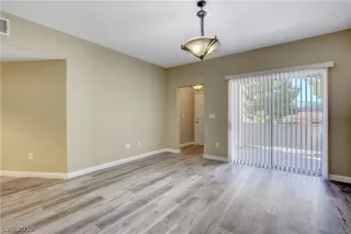 Photo #5: 2142338 Listing 