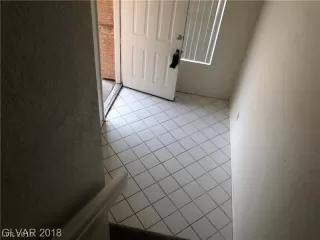 Photo #6: 2142415 Listing