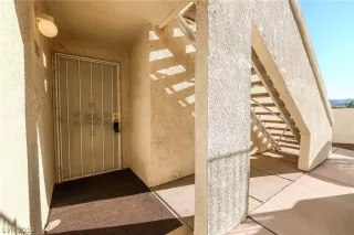 Photo #2: 2142447 Listing