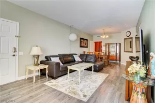 Photo #3: 2142482 Listing