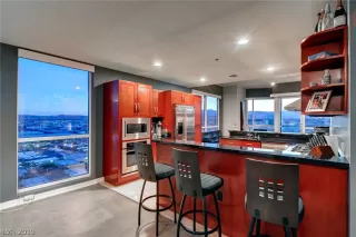Photo #4: 2142494 Listing