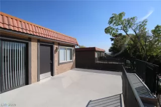 Photo #1: 2142517 Listing